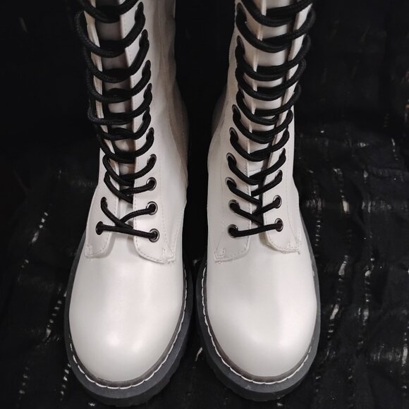 Wild Pair Ryleep Tall Combat Boot White Sz. 6 - Picture 5 of 8